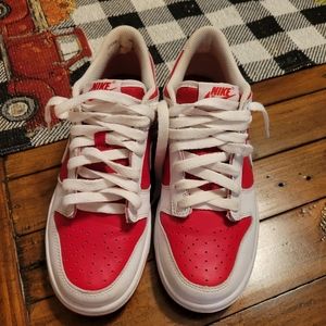 Nike Dunk's Championship Red